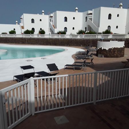 Le Parisien Apartment Costa Teguise Bagian luar foto