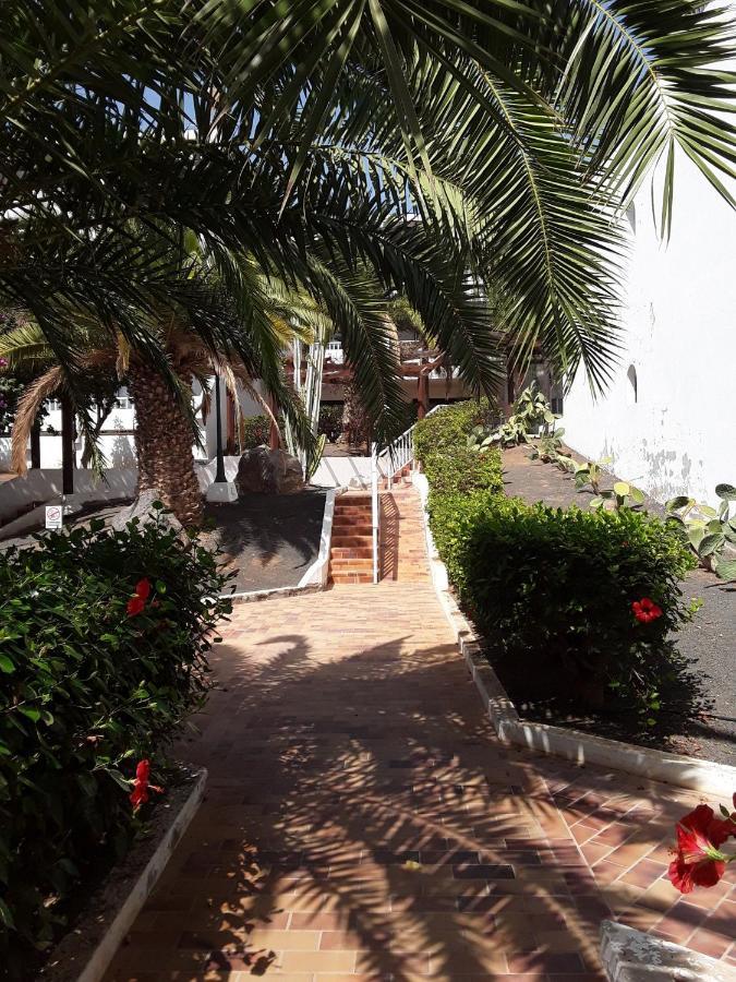 Le Parisien Apartment Costa Teguise Bagian luar foto
