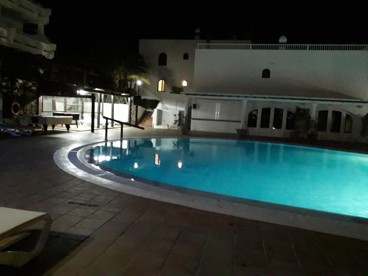 Le Parisien Apartment Costa Teguise Bagian luar foto