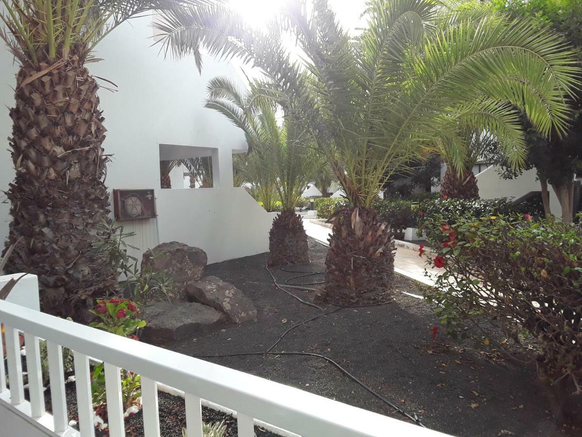 Le Parisien Apartment Costa Teguise Bagian luar foto