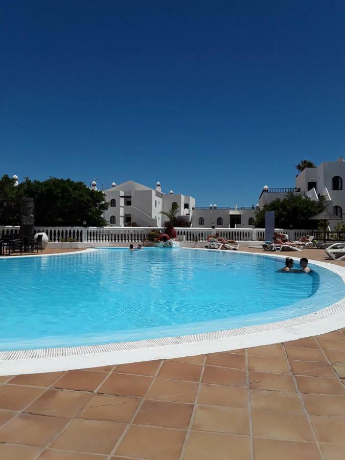 Le Parisien Apartment Costa Teguise Bagian luar foto